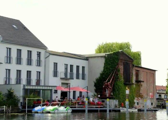 Am Pfaffe-kai * Brandenburg (Brandenburg an der Havel)